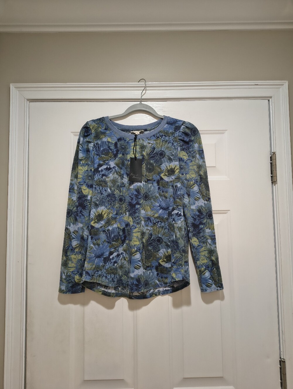 NWT jane and delancey  Floral Boho Thermal Top Size Medium